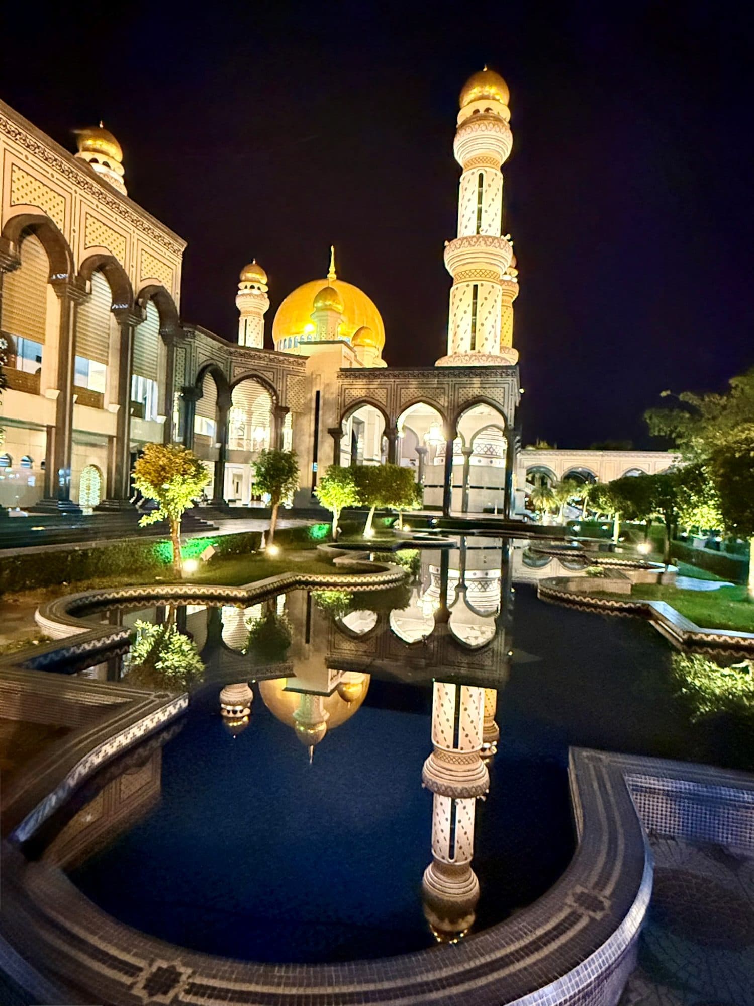 Jame'Asr Hassanil Bolkiah Mosque, Bandar Seri Begawan