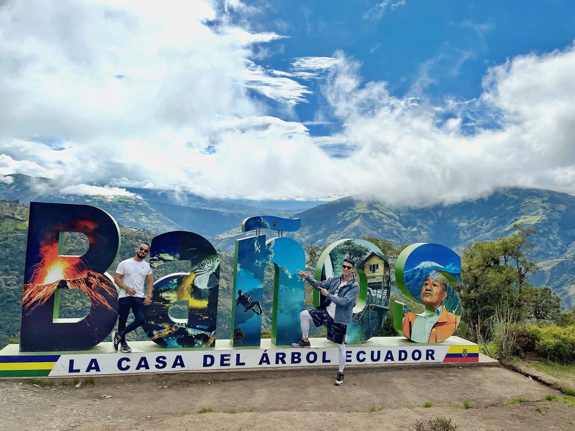 La Casa del Árbol viewpoint, Baños de Agua Santa