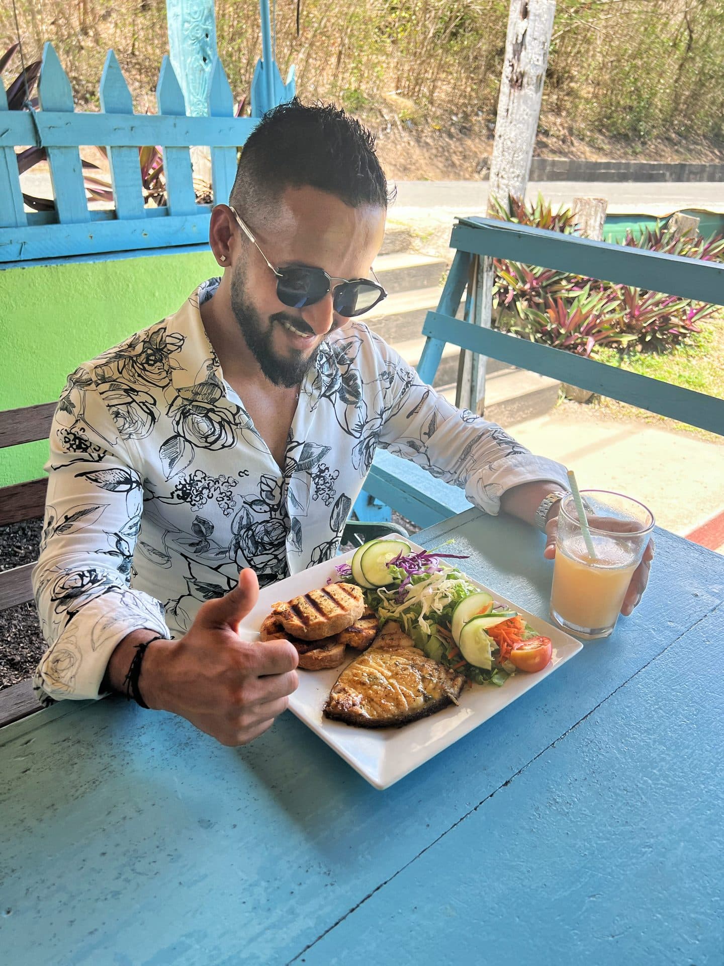 Outdoor restaurant, Grenada