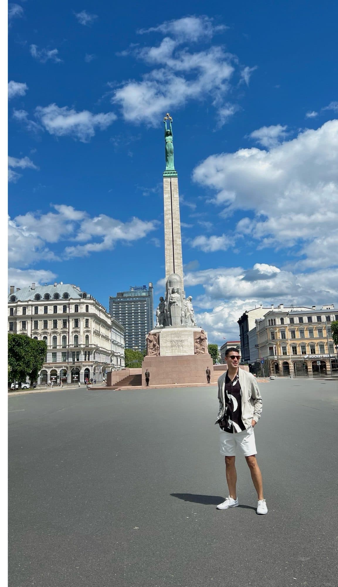 Freedom Monument, Riga