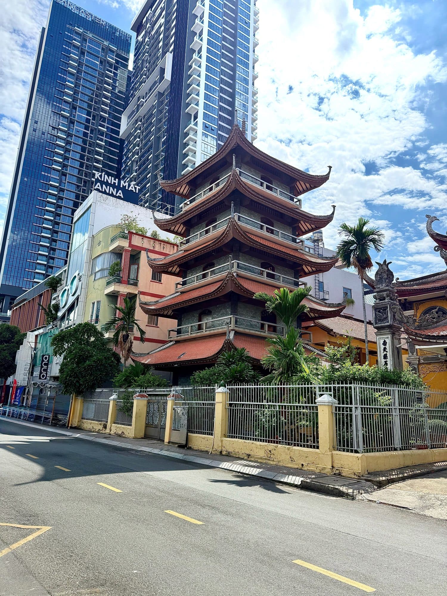Jade Emperor Pagoda, Ho Chi Minh City